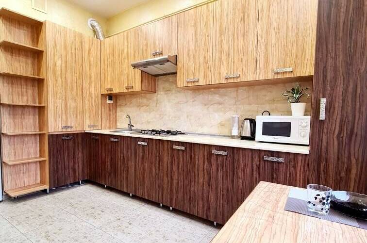 Квартира у парка Фрунзе и горпляжа