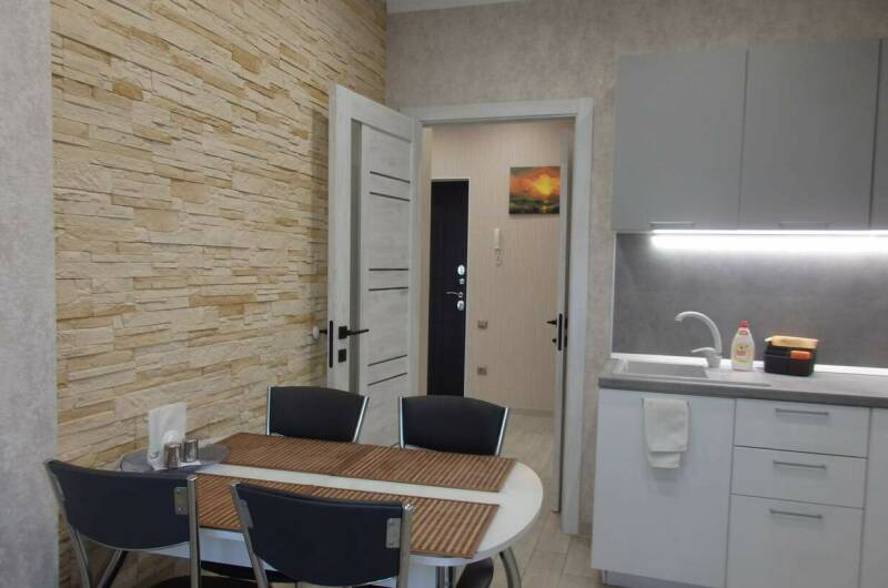 Светлая квартира на Энгельса